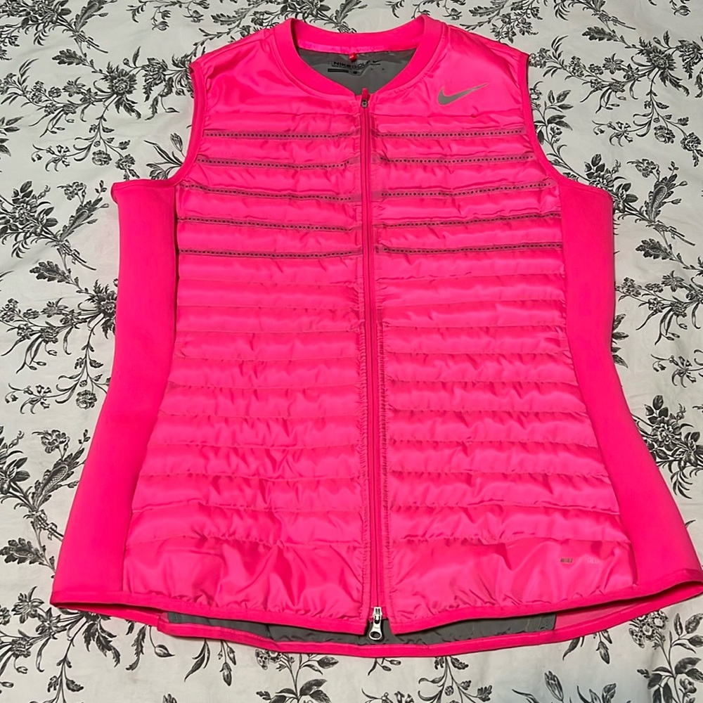 Ladies NIKE GOLF HOT PINK VEST